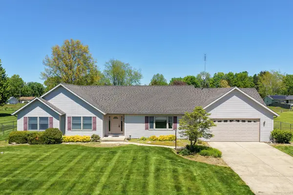 29376 Saddlebred Lane, Dowagiac, MI 49047