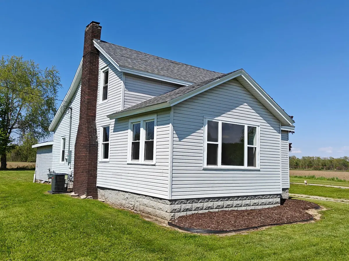 31532 M 62 W, Dowagiac, MI 49047 - #1
