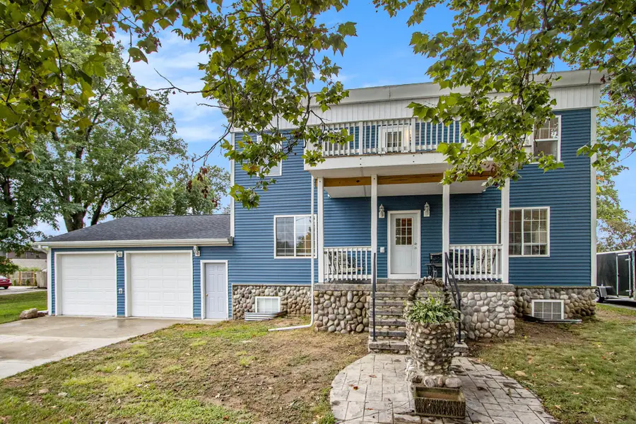 115 N Gremps Street, Paw Paw, MI 49079 - #2