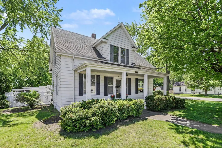 1368 W Lemon Creek, Baroda, MI 49101 - #2