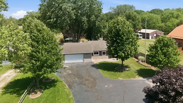 2743 N Michigan 140 Highway, Watervliet, MI 49098