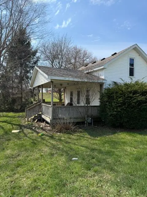 3724 Hennessey Road, Watervliet, MI 49098