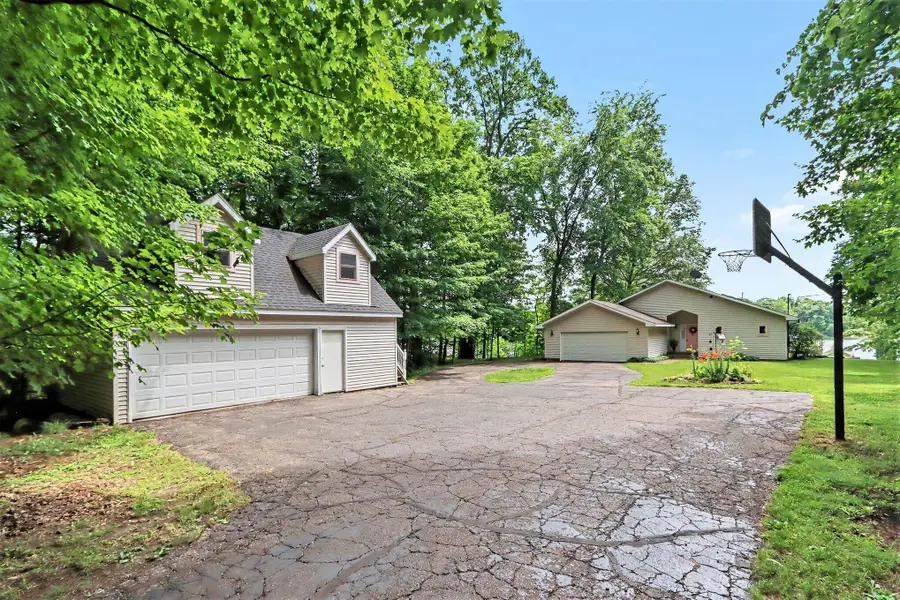 47135 Lakeview Drive, Lawrence, MI 49064 - #3