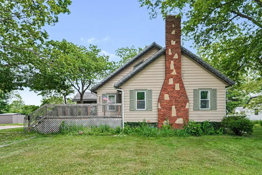 2211 Morton Avenue, Saint Joseph, MI 49085 - #2
