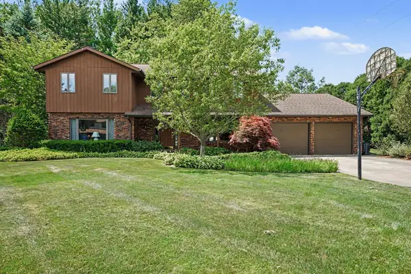 2616 Oakbrook Drive, StJoseph, MI 49085
