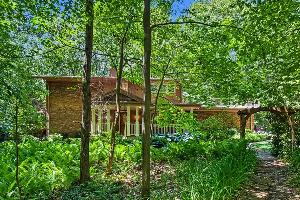 11180 Jones Road, BerrienSprings, MI 49103