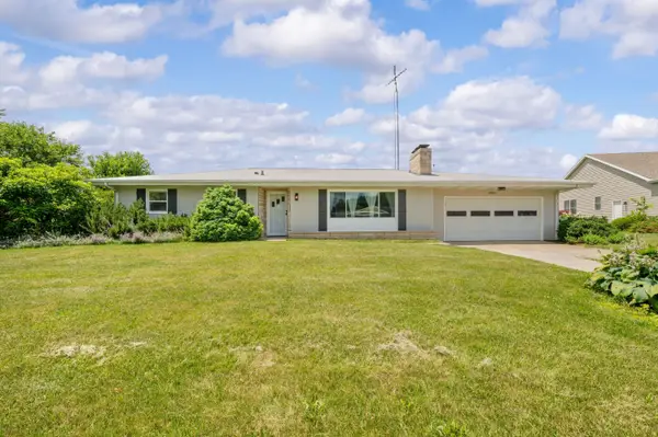 8956 Maplewood Drive, BerrienSprings, MI 49103