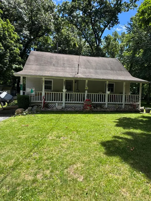 52985 Twin Lakeview Drive, Dowagiac, MI 49047