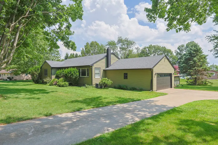 27201 Stuart Street, Edwardsburg, MI 49112 - #3