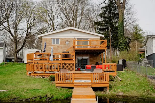4733 Shore Drive, Coloma, MI 49038