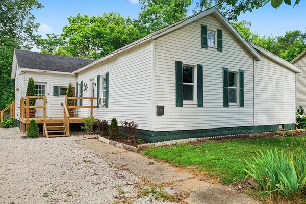212 S Lowe Street, Dowagiac, MI 49047