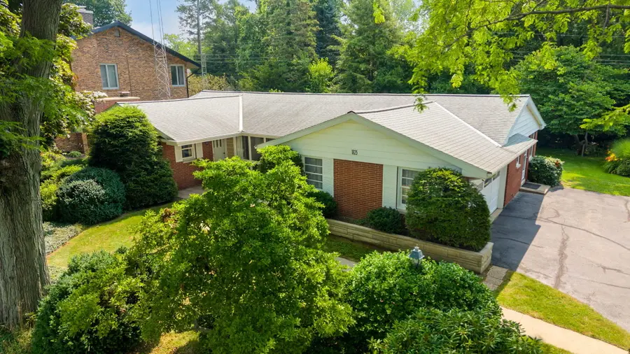 1625 Park Drive, Benton Harbor, MI 49022 - #2