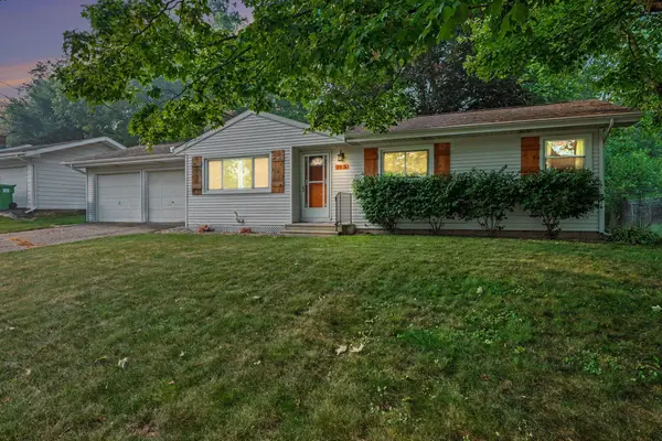 31 S New Moon Terrace S, Springfield, MI 49037
