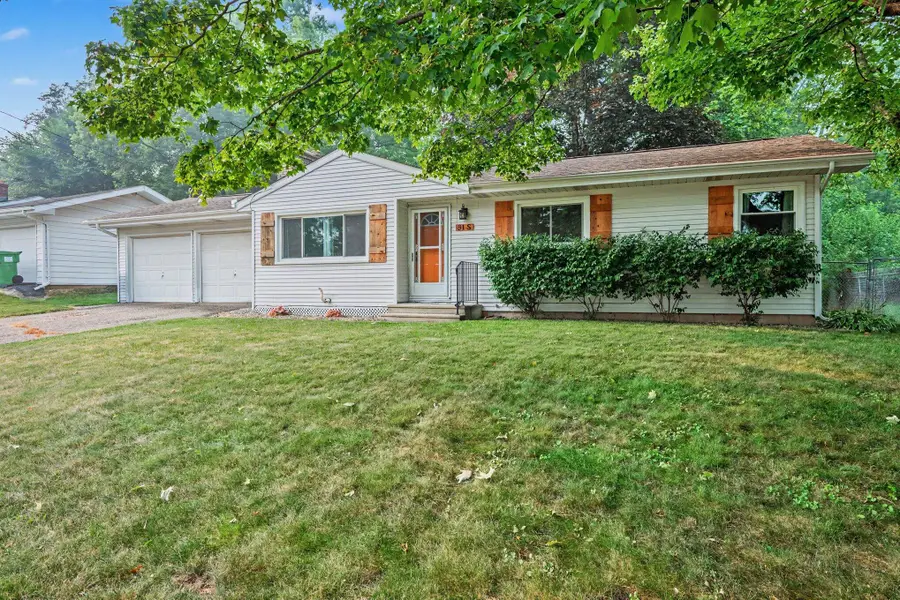 31 S New Moon Terrace S, Springfield, MI 49037 - #2