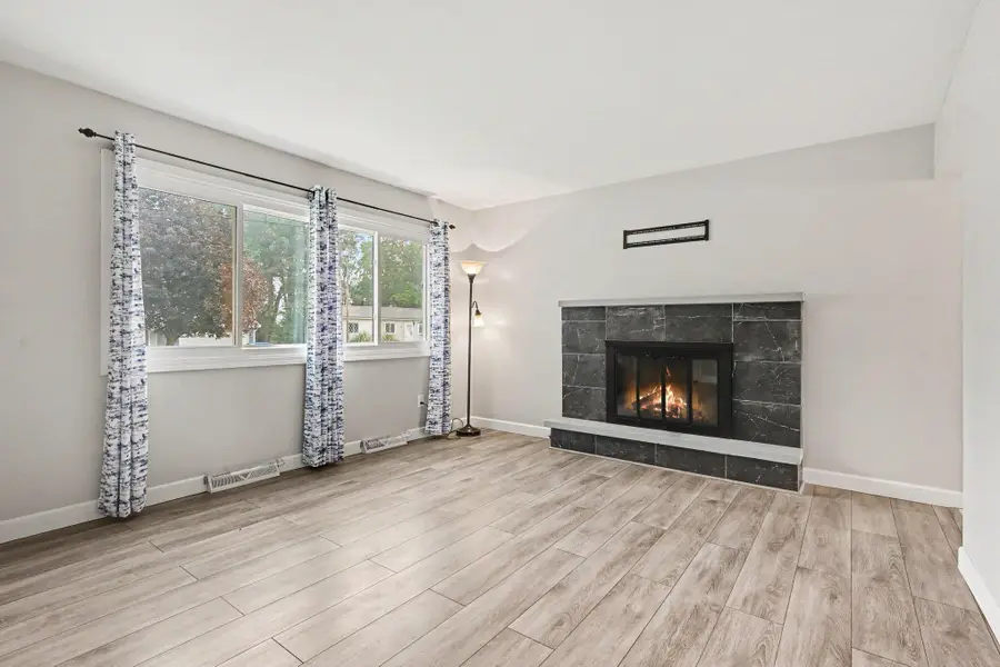 31 S New Moon Terrace S, Springfield, MI 49037 - #3