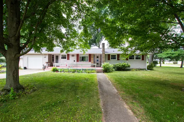 119 Cross Street, Dowagiac, MI 49047