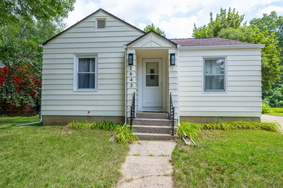 1643 Lyola Court, Fair Plain, MI 49022 - #2