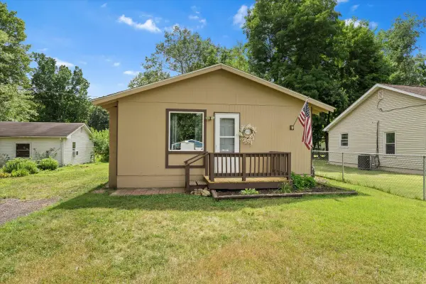 70324 Fairfield Drive, Edwardsburg, MI 49112