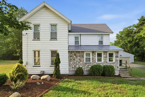 6649 122nd Avenue, Fennville, MI 49408