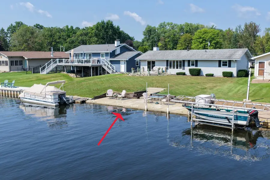 68441 N Channel Parkway, Edwardsburg, MI 49112 - #2