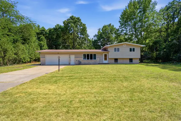 2580 Locust Lane, Stevensville, MI 49127