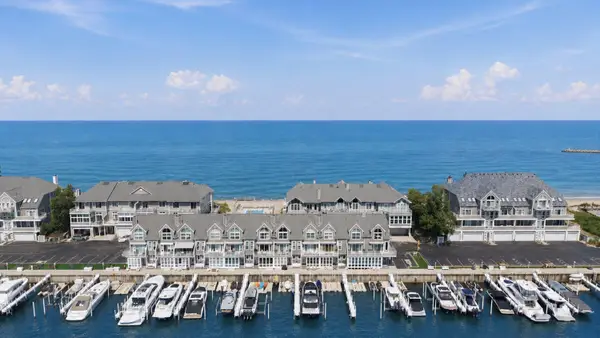 409 Lake Drive Unit: 17, NewBuffalo, MI 49117