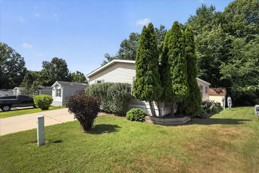 8000 Warren Woods Road Unit: 100, Chikaming, MI 49128 - #2