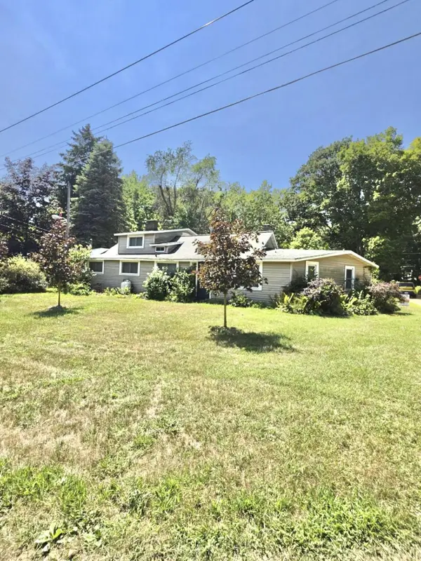 5974 Superior Street, Coloma, MI 49038