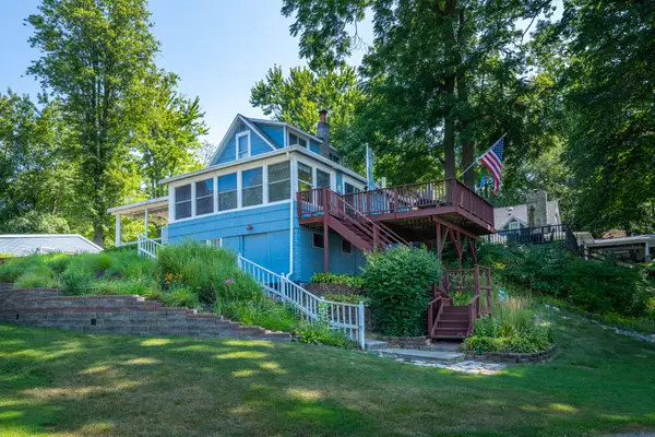 7830 Pear, Coloma, MI 49038