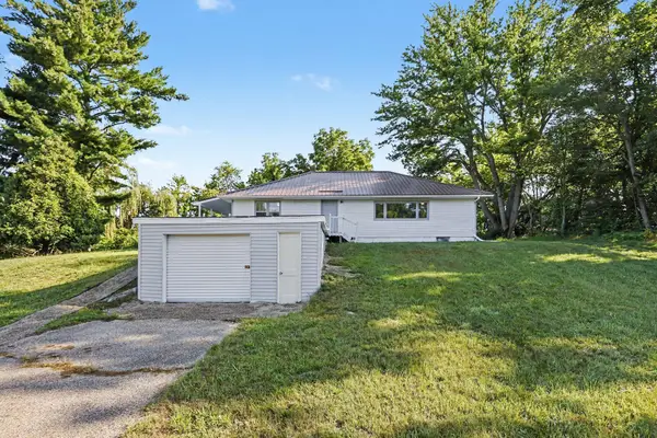 1582 Bakertown Road, Buchanan, MI 49107