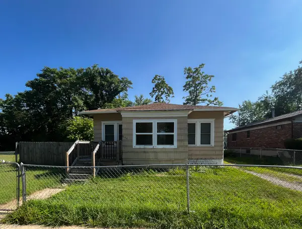 864 Highland Avenue, BentonHarbor, MI 49022