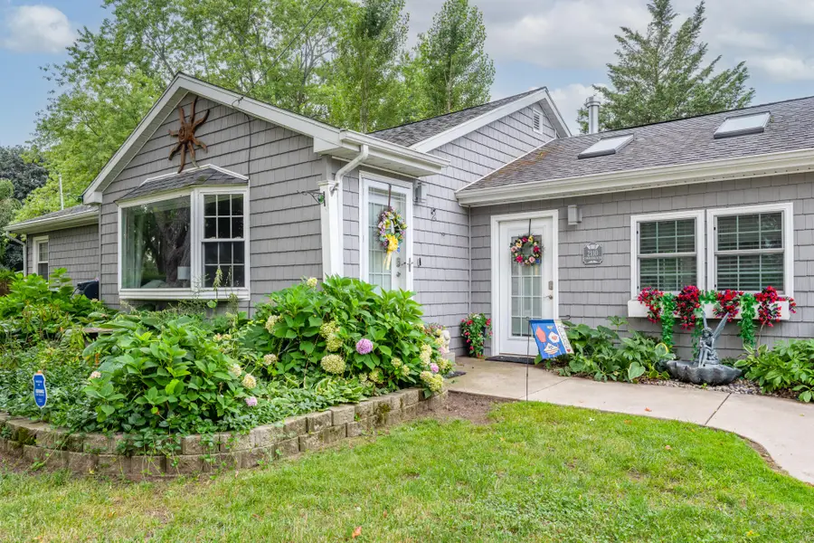 2110 Commonwealth Road, Fair Plain, MI 49022 - #2