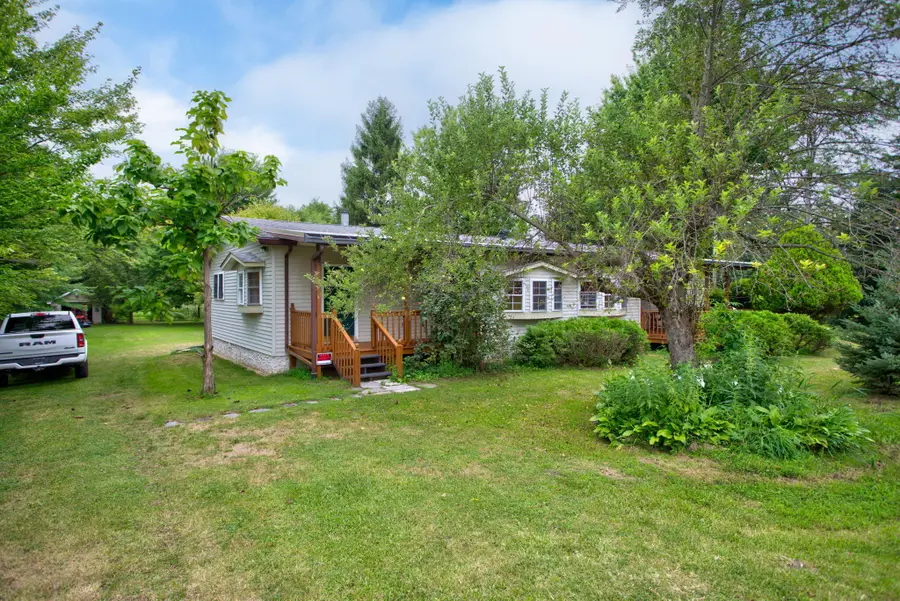 46894 72nd Street, Watervliet, MI 49098 - #2