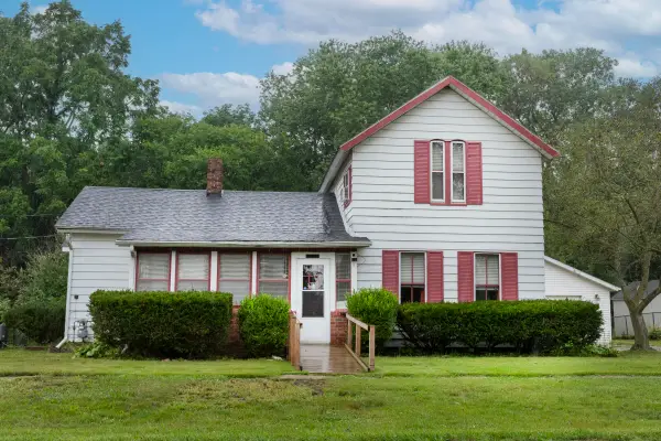 69115 Maple Street, Edwardsburg, MI 49112