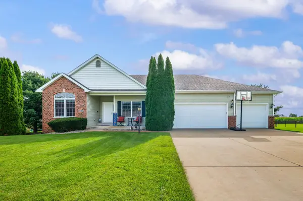 69265 Sundance Drive, Edwardsburg, MI 49112