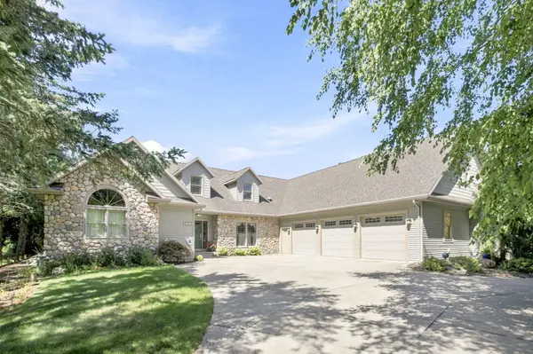 2992 E Bluffwood Terrace, StJoseph, MI 49085