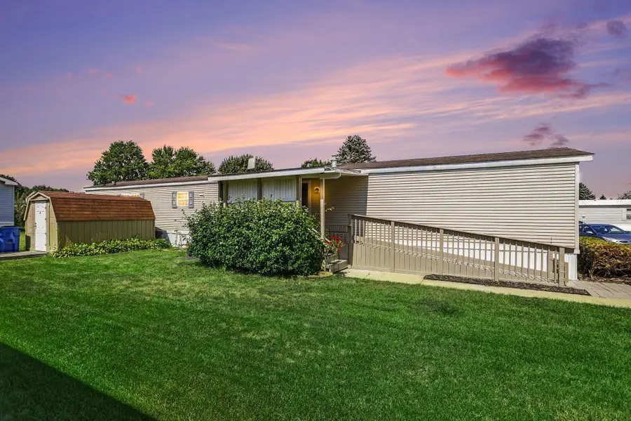 69205 Garver Lake Road Unit: 52, Edwardsburg, MI 49112 - #2