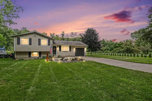 95427 Magician Lk Road, Dowagiac, MI 49047