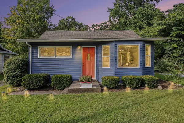 1114 Bell Avenue, NewBuffalo, MI 49117
