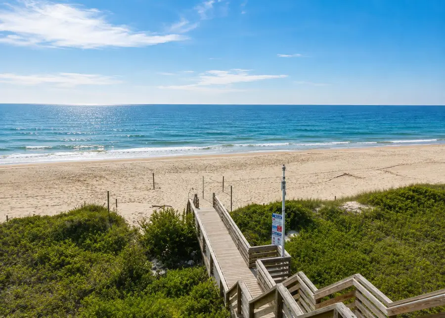 800 North Shore Drive Building: A Unit: 2, South Haven, MI 49090 - #2