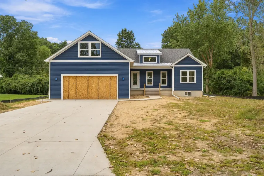 1677 Park Drive, Benton, MI 49022 - #2