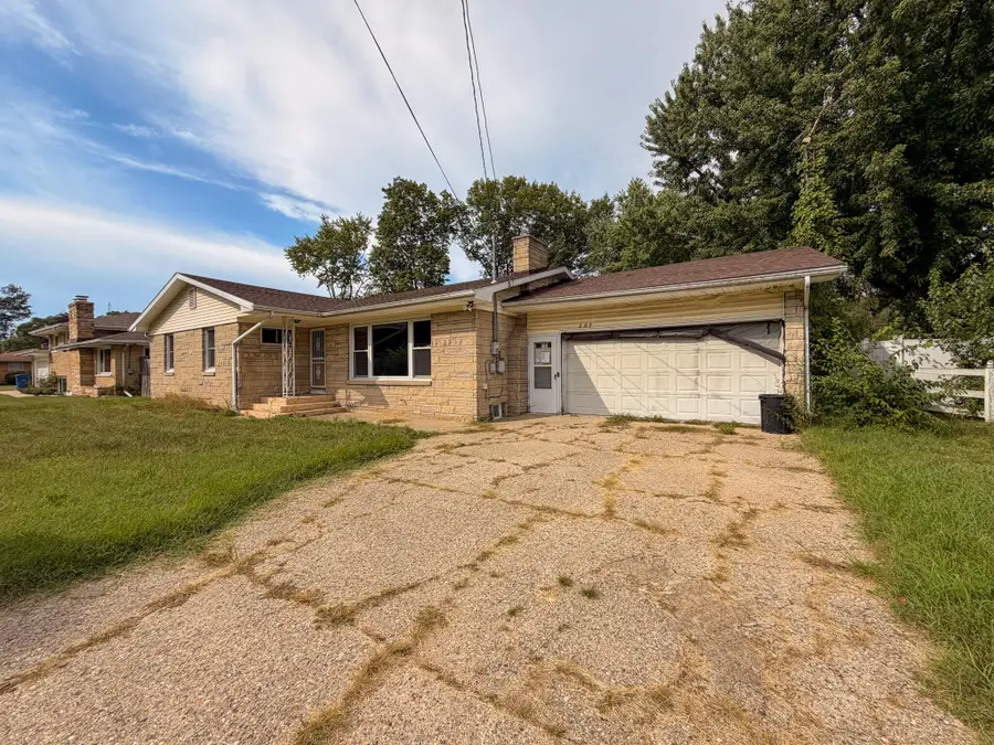 287 Nickerson Avenue, Fair Plain, MI 49022 - #2