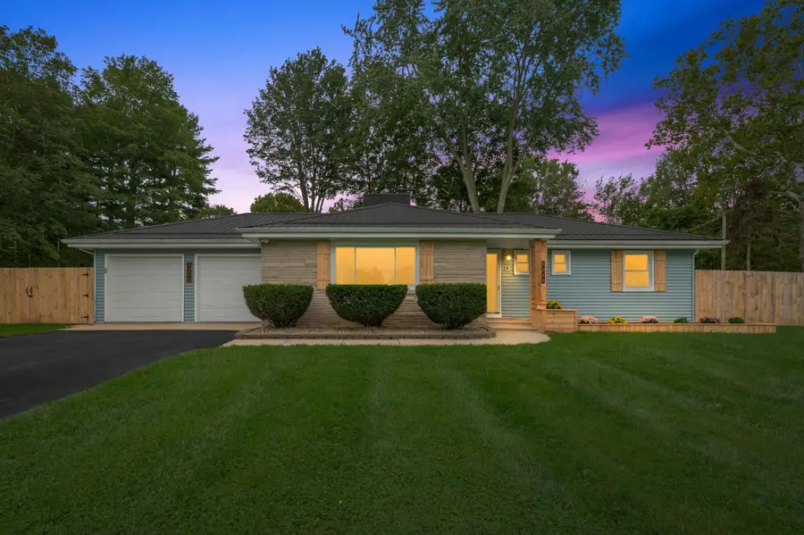 3206 Samson Drive, Buchanan, MI 49107 - #2