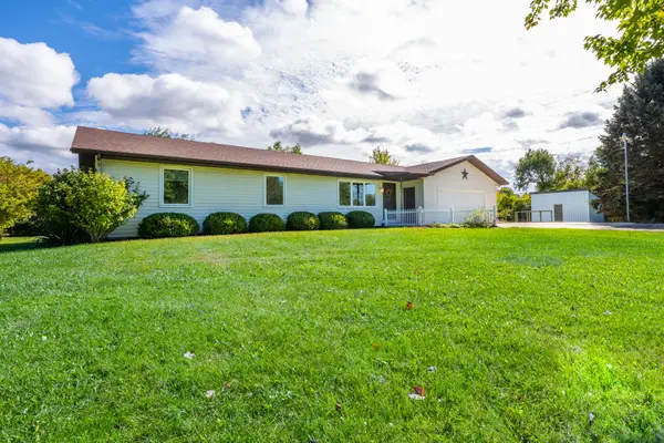 4969 Bundy Road, Coloma, MI 49038