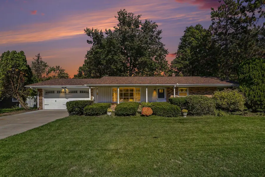 205 Jakway Avenue, Fair Plain, MI 49022 - #2