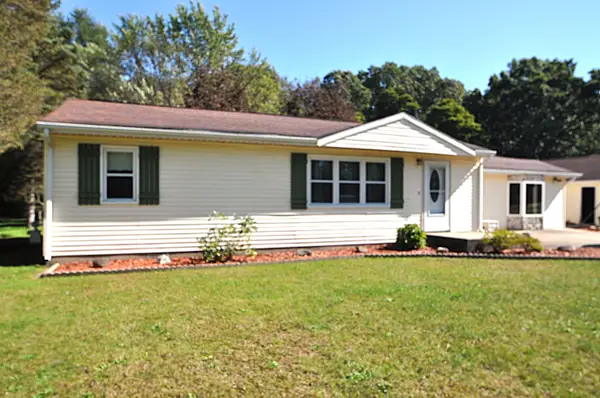 70609 Dennis Drive, Niles, MI 49120