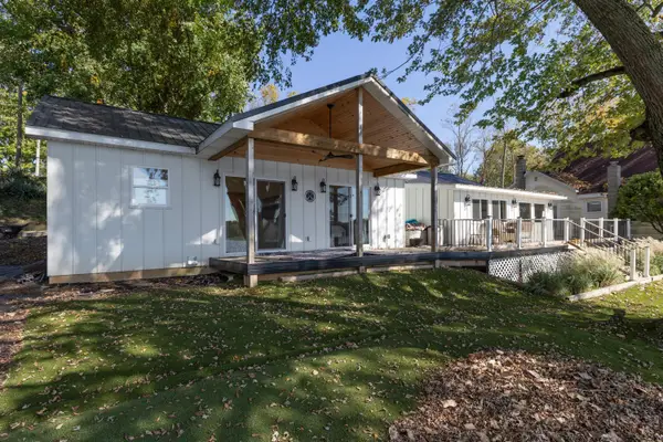 68424 Dailey Road, Edwardsburg, MI 49112