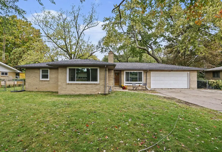 479 Hoover Avenue, Fair Plain, MI 49022 - #2