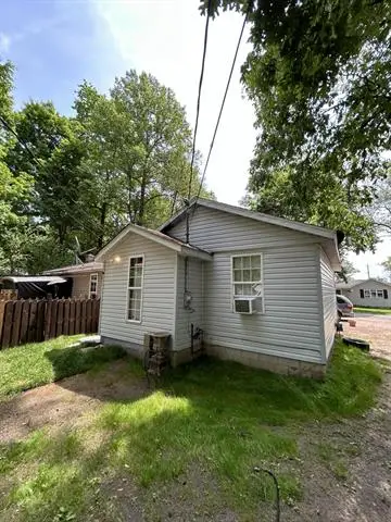 66476 Oak Street, Dowagiac, MI 49047 - #2