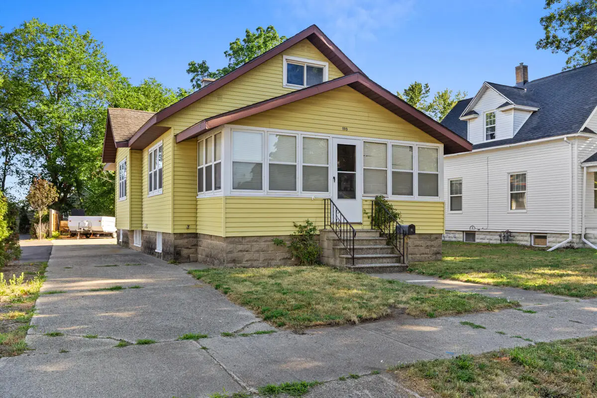 1119 Columbus Avenue, Grand Haven, MI 49417 - #1